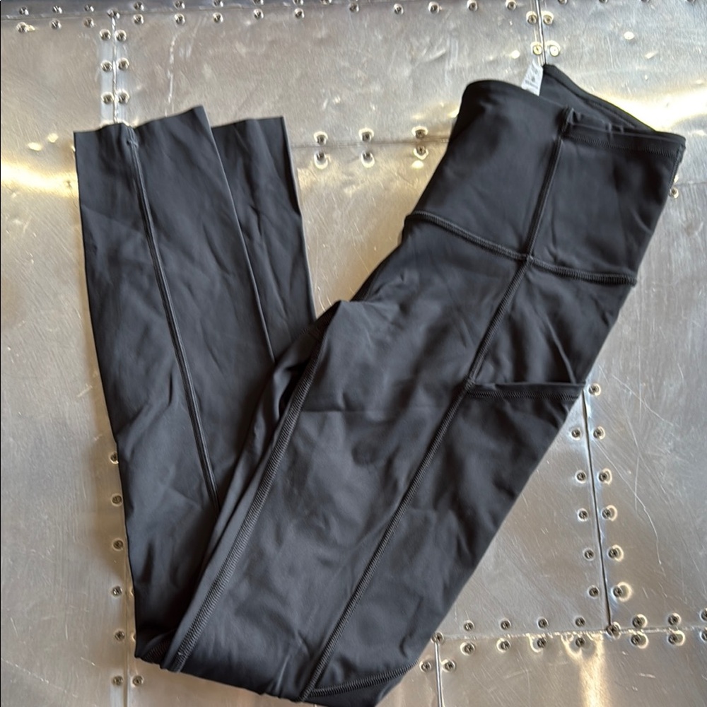 lululemon Leggings Athletic Workout Size 2 Dark Grey Pockets